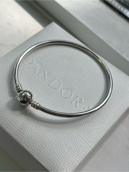 Pandora Jewelry - Pandora round clasp bangle